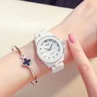 Mujeres de pulsera Women White Ceramic Wutwatch Bracelet Quartz Watch Woman Ladies Watches Reloj Fashion Fashion Watcheswristwatches Wallwatchew