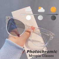 Lunettes de soleil Pochromic Finis Myopia Glasses Femmes Femme Men Transparent Anti-Blue Light Outdoor UV400 Prescription près de la vise