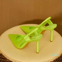 2022-Sandals Sandália de Salto Alto para Mulheres Sapatos Fechado Boca Rasa Tamanho Grande Terno Feminino Bege High-Heeded Conforto Big Retro Preto