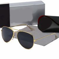 Groothandel mode ontwerper zonnebril voor mannen vrouwen luxe pc frame zonnebril hoge kwaliteit klassieke UV400 eyewear driver frame polaroid glazen lens met doos