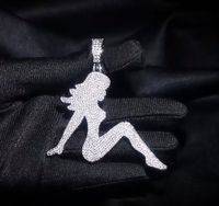 ECED Out Flirty Girl Anhänger Halskette Soild echte eisige kubische Zirkonia Diamant Hip Hop Schmuck für Frauen Geschenke