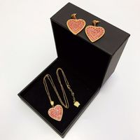 مصمم أقراط للنساء للنساء الماس الوردي للقلادات قلب المصممين مجموعة مجوهرات الأزرار الفاخرة في حلق الذهب الذهب الخامس قلادة 2022