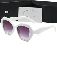 Frauendesigner Sonnenbrille Klassische Brille Goggle Outdoor Beach Sonnenbrille für Mann Frau 6 Farben Optionale dreieckige Signatur mit Kasten