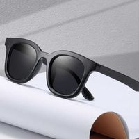 UV400 Fashionable para hombres y mujeres Gafas de sol de diseñador de gafas de sol de diseñador Nuevo diseño de marco de metal clásico gafas de marca Bk20220099