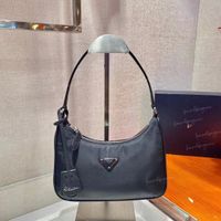 9a Qualität Hobo Achselstätten Fashion Parachute Stoff Nylon Tasche Luxusdesigner Mondform in der Middle Bag Damen Crossbody