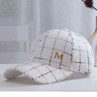 Designer Hut Ball Caps Marke Mode Luxury Justierbare Baseballmütze Frauen Herbst M Plaid Winter Outdoor Dicke Warme Plüsch Hut für CQMM
