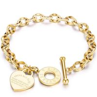 Joyería al por mayor Mujeres Rose Love Bracelet Bangles Acero inoxidable Oro Love Heart Bracelets para el regalo de cumpleaños
