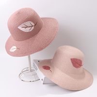 Chapeaux à bord large du chapeau de paille d'été Femme broderie de feuilles rose seau de la plage bleu marine de la plage de la plage