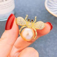 Pin spille semplici eleganti ape simpatica per perle naturali per donne uomini di lusso in oro zircone in lega