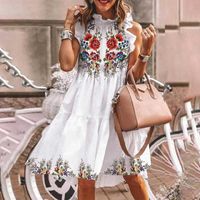 Urlaub floral bedrucktes Kleid Sommer elegant kurze Frauen Kleider Schmetterlingsschläuche lässiger Ruffen Hals A-Line Frau