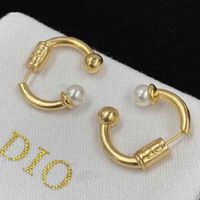 d Home 2022 New Pearl 925 Sier Needle Sense 2022 Luxury Brand Fashion Design Versatile Ladies Jewelry Stud Earrings