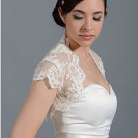 Ivory Lace High Pescoço dianteiro aberto Jaquetas de noiva de xale de ombros roubados roubam tampas de manga curta Mulheres dama de noiva Vestido de noiva