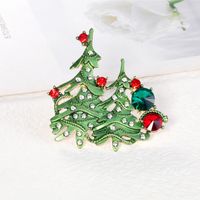 Avrupa Noel Ağacı Modeli Broş Yeşil Kırmızı Pırlanta Alaşım Giysileri Yakel Pimler Takım Sweater Corsage Rozeti Unisex Hediye Damla Yağ Broşları Toptan