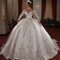 Luxurious Beaded Crystals Wedding Dress V Neck Lace Appliques Bridal Gowns Sequined Long Train Plus Size Elegant Robe de mariee