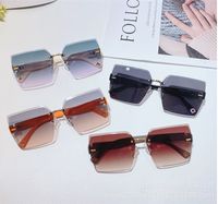 Tasarımcı Güneş Gözlüğü Kadınlar Açık Renk V Kare Güneş Gözlüğü Büyük Boy Kişilik UV400 Modaya Moda