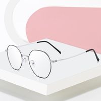 Mode Sonnenbrillenrahmen Polygon Retro Eyewear Ankunft Legierung Rahmen Gläser volle Felge mit Frühlingsheiningen Männer und Frauenstil
