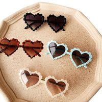 Saç Aksesuarları Toddler Erkek Kız Güneş Gözlüğü Aşk Desen Güneş Gözlükleri Çocuk Gözlük Plaj Gözlükleri 6 Renk