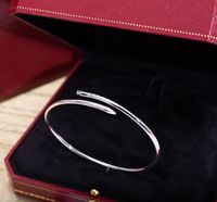 2022 V Gold Materia Luxury Quality Charm Brangle Nail Bracelet en trois couleurs plaqué pour les femmes Gift de bijoux de mariage de mariage avec un tampon de boîte PS4133A