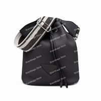 Kadın tasarımcı kova çanta omuz çantaları deri moda lüks bayanlar siyah yüksek kaliteli klasik