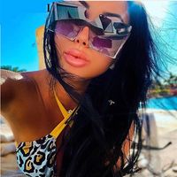Square Sunglasses Women Oversized Gradient Blue Black Sun Glasses Trend Men Female Designer Shades UV400 One Piece241I
