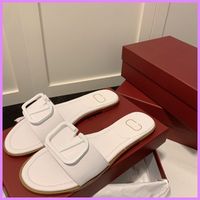 refresh sandals wholesale