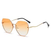 Солнцезащитные очки 2022 Тренд модный чай градиент чай Женский дизайнерский винтажный металлический храмы солнечные очки женские оттенки UV400