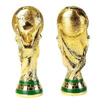 Trofeo di calcio in resina dorata europea Regalo Trofei di calcio mondiale Mascotte Home Office Decorazione Artigianato