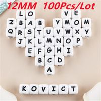 Kovicto 12 mm 100pcs letras de silicona perlas en inglés alfabeto letra bebé dentición dieer nombre personalizado cadena 220726