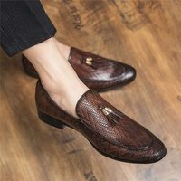Men de luxe Chaussures oxford lacets à pied fendu Coffee Black Robe formelle Suede Patchwork Crocodiles Imprimés en cuir 220716