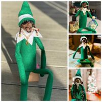 Snoop em uma boneca de elfo de Natal para um brinquedo de decoração de Decoração de Doll Doll de Natal Bent Elf Decoração de Natal 220809