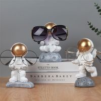 Lustige Astronaut Figuren Harzgläser Halter süße Brille Display Stand Tischhandwerk Orament Kinder Spielzeug Party Dekor 220518