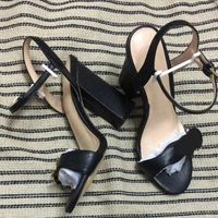 Moda Tasarımcısı Kadın Deri Sandal Yüksek Topuklu Sandalet Deri Yumuşak Süet Rahat Lüks Seksi Ayakkabı Çift Harfler Tıknaz Topuk Sandal NO21