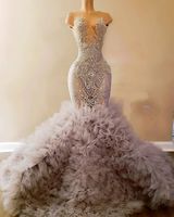 Abiti da sera Grigio Lungo Lusso 2022 Celebrity Shinny Crystal Prom Dress Vestito per le donne Ruffles Applique Long Mermaid Party Wear