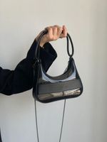 Umhängetaschen Jelly Bag Damen 2022 Sommer Unterbrecher Crossbody Tragbare französische Nische leichte Luxuskette Bagsheroulder
