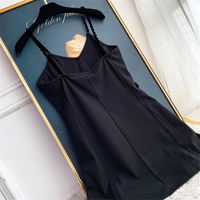 Suknia w łańcuchu damskim Summer Smukły Suknie bez rękawów moda czarne sukienki w stylu ulicznym dla kobiet