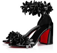 Zomer luxe dames daisy spikes sandalen schoenen rode zolen hoge hakken bloem strappy vierkante hak patent kalf lederen dame sandalias eu35-43.box