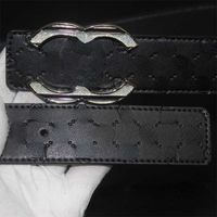 2022 Famosa marca en relieve diseñador de cinturón de hebilla suave clásico cinturón de hebilla de hebilla de hebilla para hombres jóvenes y mujeres vestidos de cintura de cintura