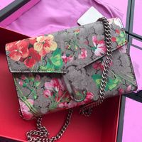 デザインの女性ショルダーバッグフラワーズリアルレザー有名なハンドバッグ小さな財布カードバッグレディースフレッシュルクスリ財布サイズ20cm高品質の箱ブラックレッドホワイト