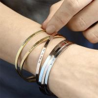Bracelets ￠ manchette personnalis￩s pour femmes hommes amoureux Gift personnalis￩