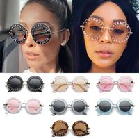 Lunettes de soleil Wholesale 2022 Fashion Round Bee for Women Alloy Alloy Black Gradient Sun Glasses Femme Print Eyewear Bulksunglasses