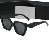 Модные квадратные роскошные солнцезащитные очки мужчины и женщины дизайнерский стиль ретро солнечные очки УФ -защита очки