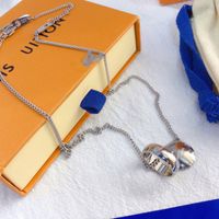Designer de designer delicado designer de colar de gargantilha 925 prata banhada aço inoxidável colares de pendentes de cartas para mulheres jóias de casamento x238
