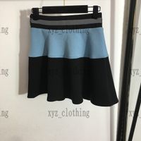 Синий цвет 2022 Женские платья эластичная талия Colorblock A-Line Короткая юбка дизайнерские дизайнерские дамы спортивны короткие теннисные теннисные юбки высокого класса.