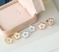 Joya de lujo Charme Clover Pendientes Diseñador para mujeres Cuatro tarifas de cobre chapadas de oro de alta calidad Girl Girl Goth Bijoux 3 Colors Opcional