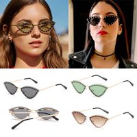 Óculos de sol Brand triangle triangle glasses designer de luxo feminino feminino gato de olho de metal de moldura para mensunglasses
