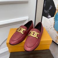 أحذية المرأة المتوسطة الكعب أعلى جودة مصممة فاخرة العلامة التجارية في وقت مبكر الربيع الربيع الجديد البريطاني التصميم مع مربع هو حجم 35-40
