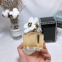 Kadın parfümleri parfüm spreyi 100ml papatya edt woody flroal notalar yüksek kaliteli büyüleyici koku ve hızlı posta