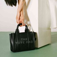 Diseñador de marca Vintage Women Tote Shopper Fashion Retro Ladies Bag Bag Large Chic Simple Female Homeo Bolsas cruzadas NUEVAS G220531