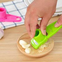 Manual Tools Ginger Garlic Crusher Press Grinding Grater Cutter Multi Functional Graters Cutters Garlics Peeler Home Kitchen Accessories Tool