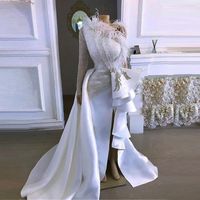 Eine schulter weiße Abendkleider lange elegante Feder funkelnde bescheidene einfache formale Kleid Vestidos de Fiesta